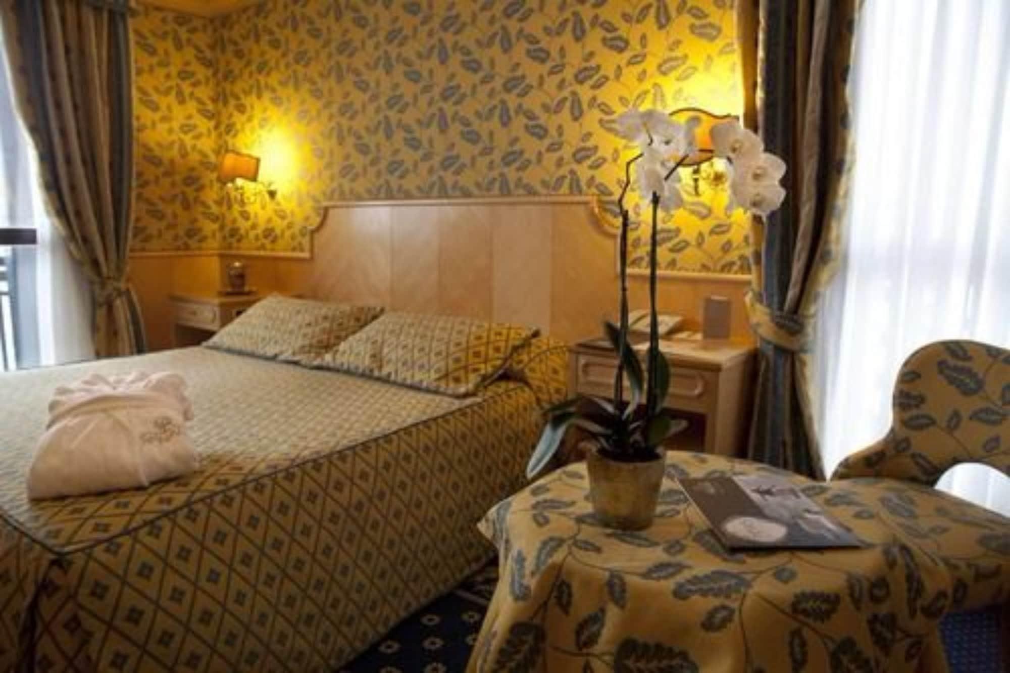 Hotel Spinale Madonna Exterior foto