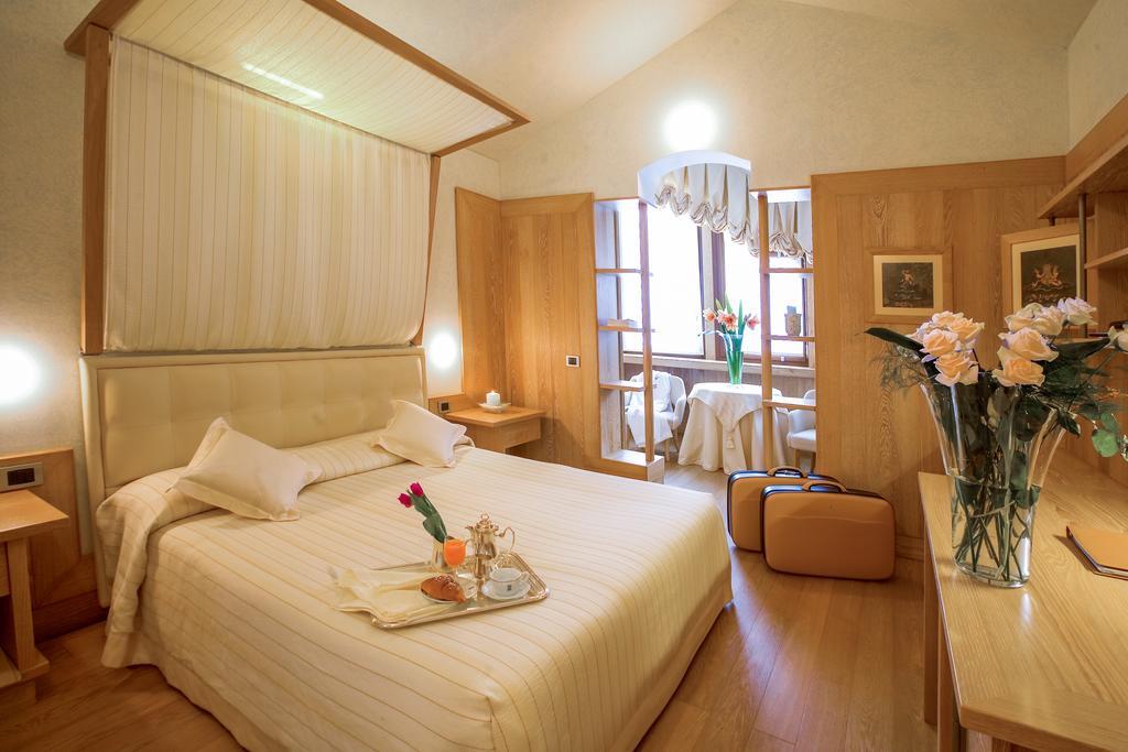 Hotel Spinale Madonna Exterior foto
